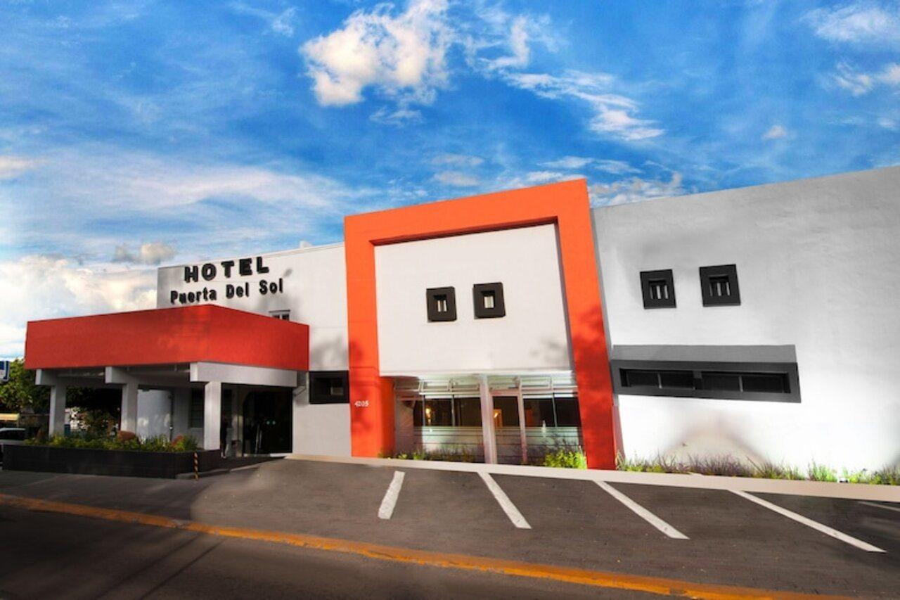 Hotel Puerta Del Sol Guadalajara Zapopan Exterior photo